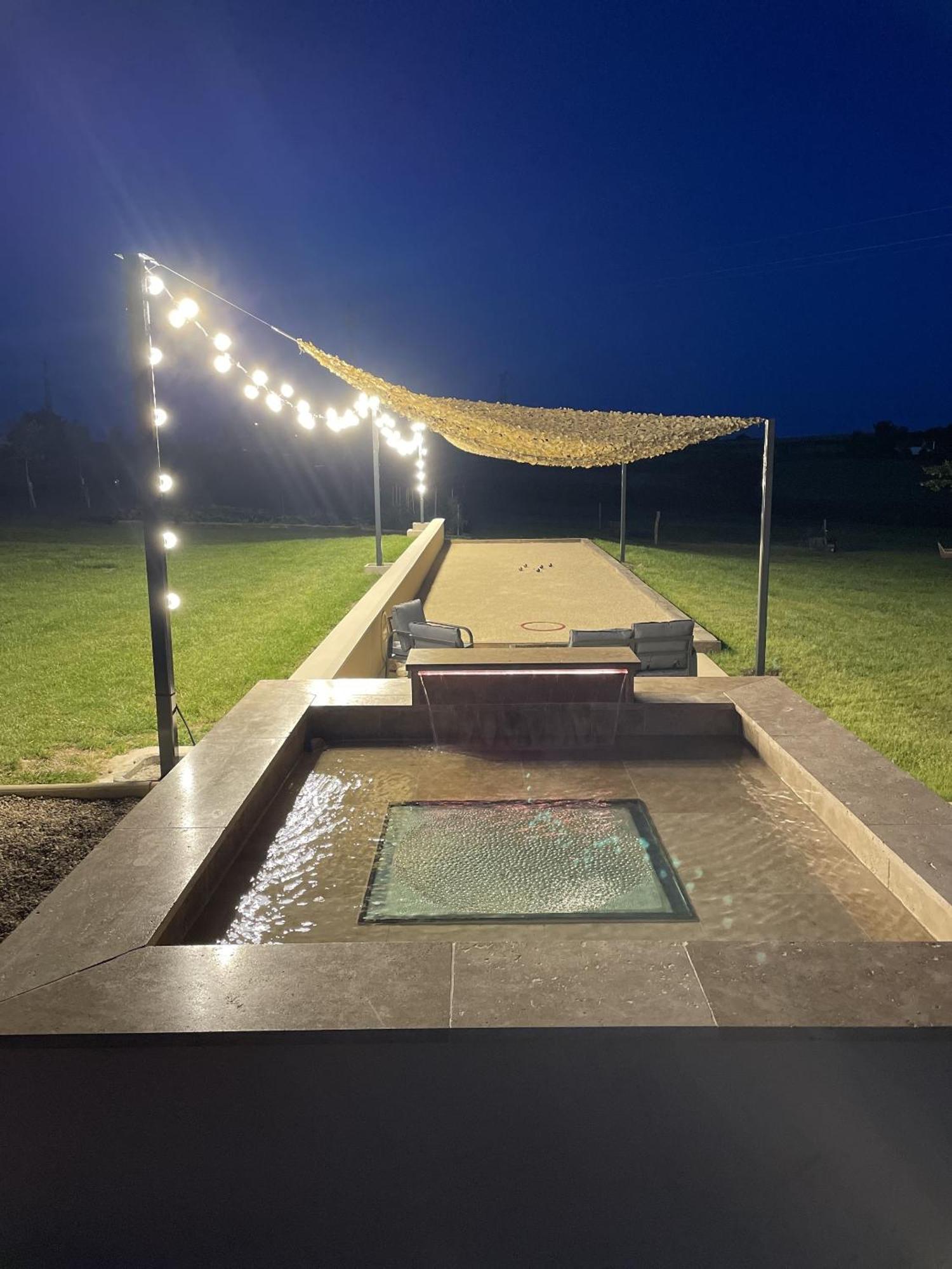 Le Lodge Spa Saint-Laurent-d'Andenay エクステリア 写真