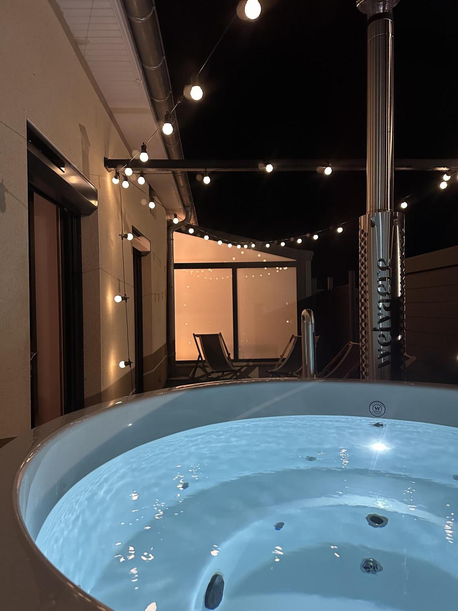 Le Lodge Spa Saint-Laurent-d'Andenay エクステリア 写真